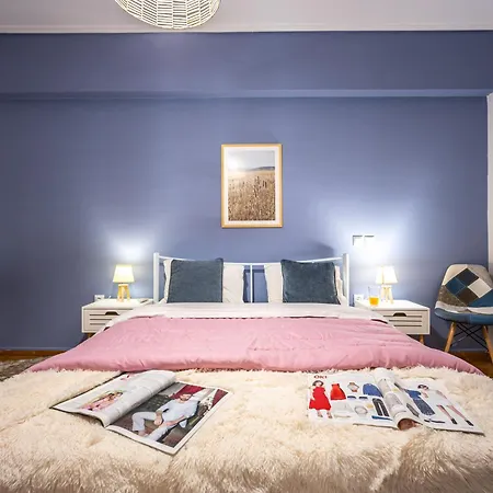 Pagrati Luxury Apartment *
