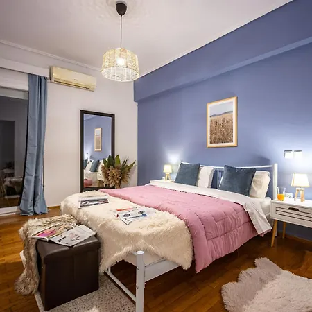 Pagrati Luxury Apartment