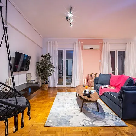 Pagrati Luxury Apartment