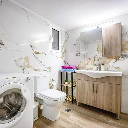 Pagrati Luxury Apartment *