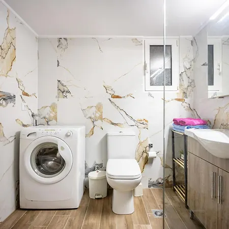 Pagrati Luxury Apartment